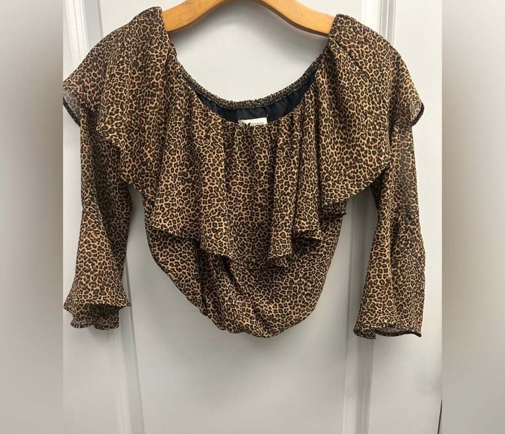 Show Me Your Mumu Love Spell Top X-Small Leopard Print Off Shoulder
